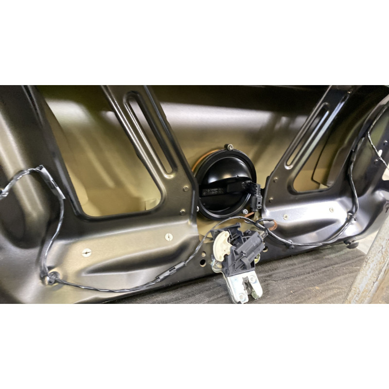 Malle/Hayon arriere VOLKSWAGEN PASSAT 5 Photo n°8