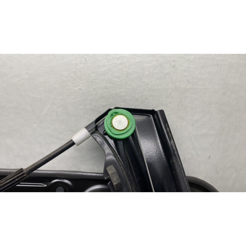Leve vitre electrique avant droit VOLKSWAGEN PASSAT 5 Photo n°5
