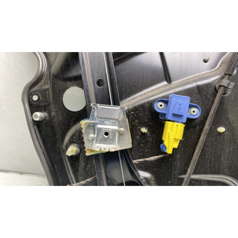 Leve vitre electrique avant droit VOLKSWAGEN PASSAT 5 Photo n°8