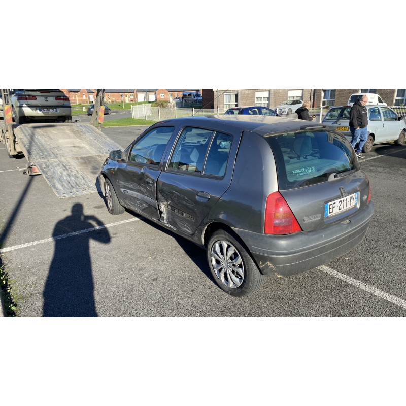 Moteur RENAULT CLIO 2 Photo n°7