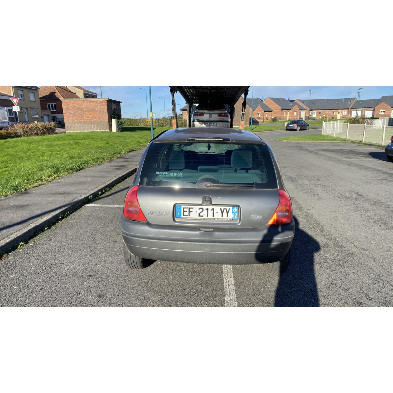 Moteur RENAULT CLIO 2 Photo n°9