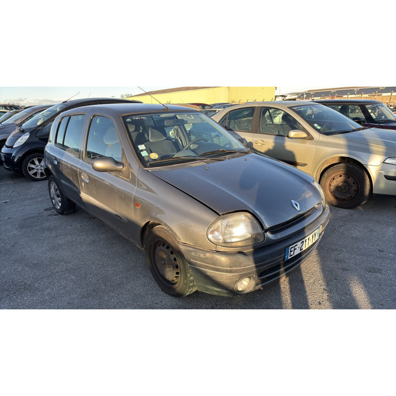 Moteur RENAULT CLIO 2 Photo n°17