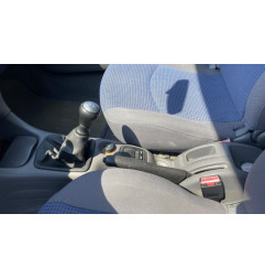 Attache ceinture arriere droit PEUGEOT 206