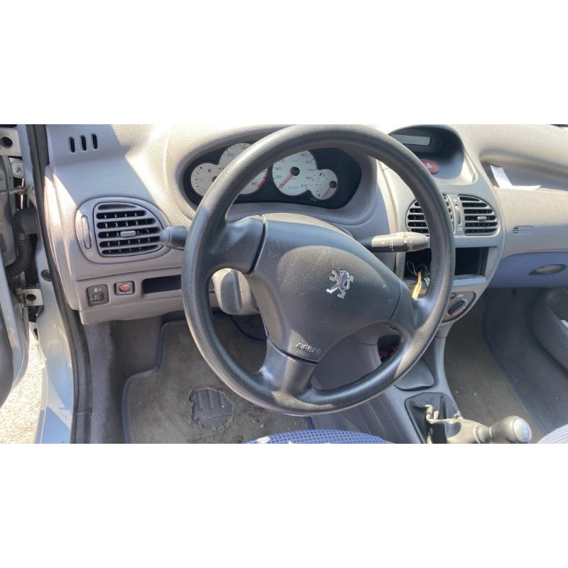 Attache ceinture arriere droit PEUGEOT 206 Photo n°15