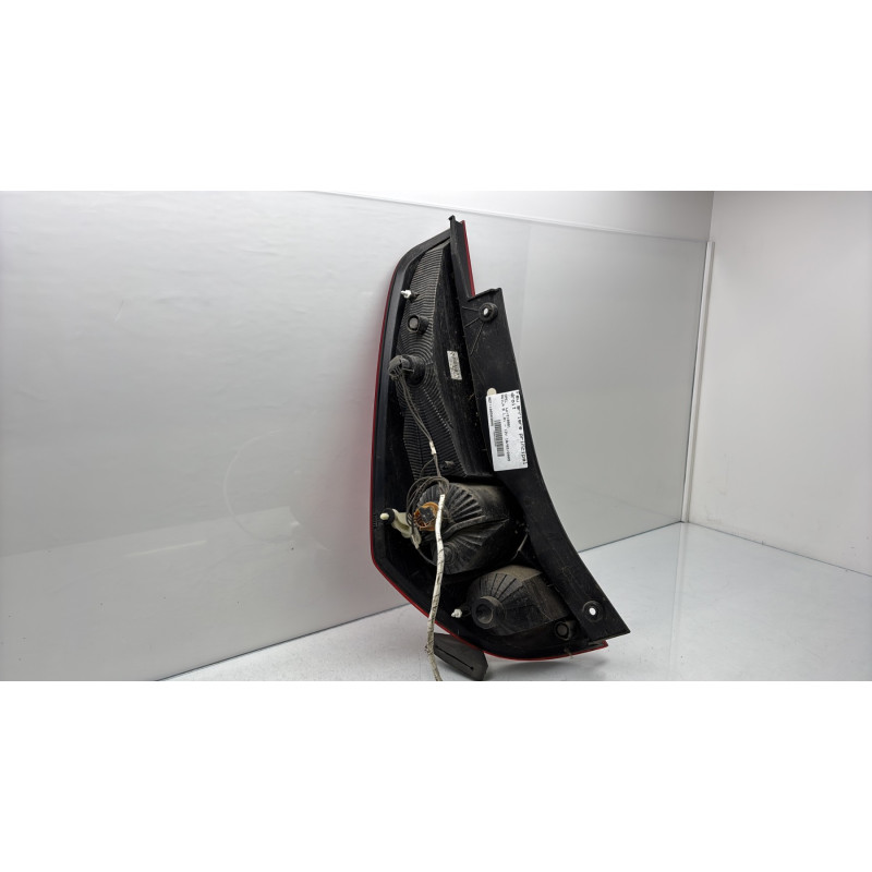 Feu arriere principal droit (feux) OPEL AGILA B Photo n°4