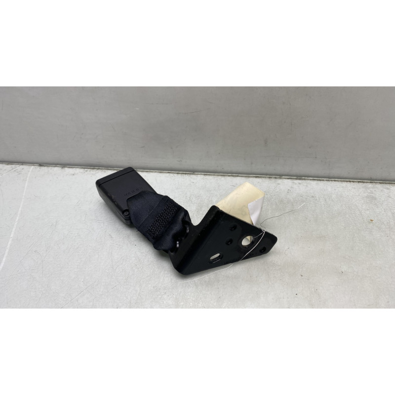 Attache ceinture arriere gauche PEUGEOT 208 1 Photo n°4