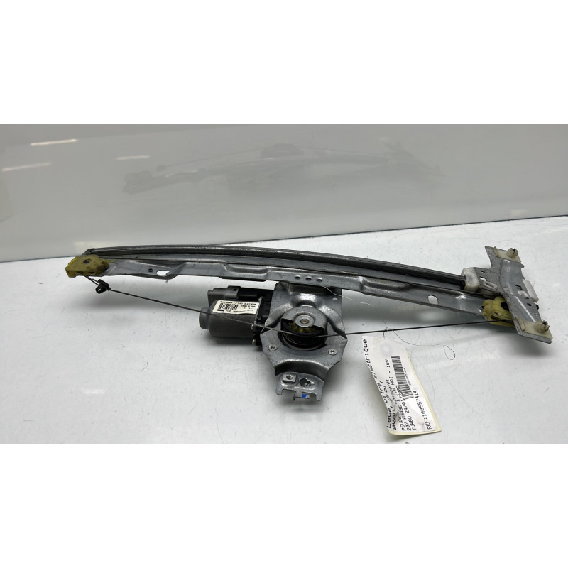 Leve vitre electrique avant droit PEUGEOT 207 Photo n°4