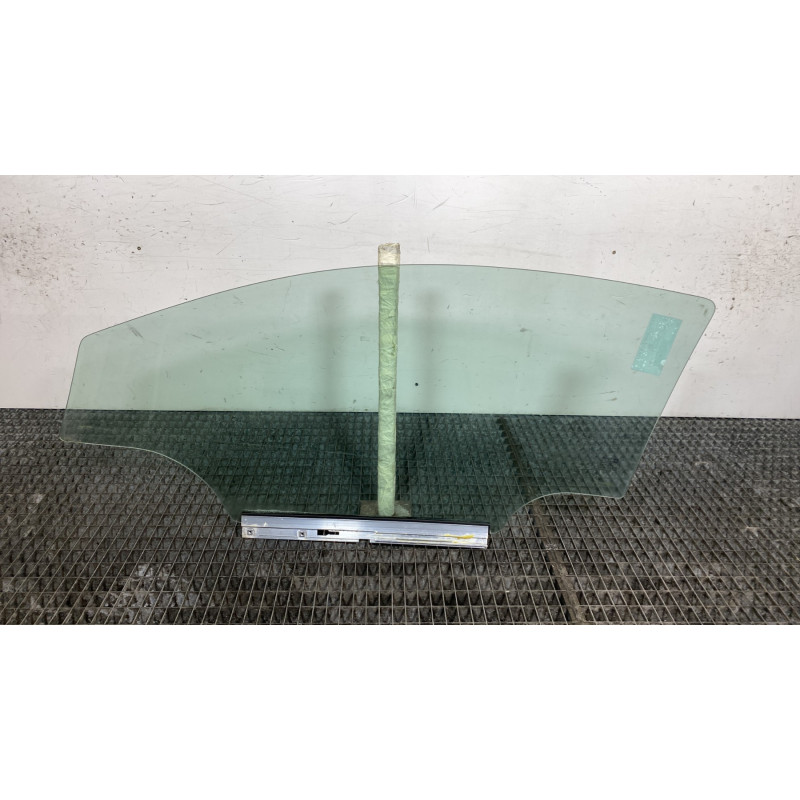 Vitre avant droit OPEL ASTRA H Photo n°6