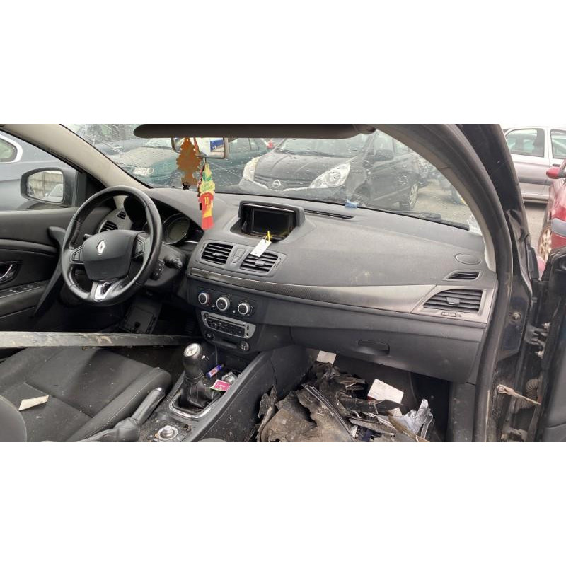 Becquet RENAULT MEGANE 3 Photo n°8