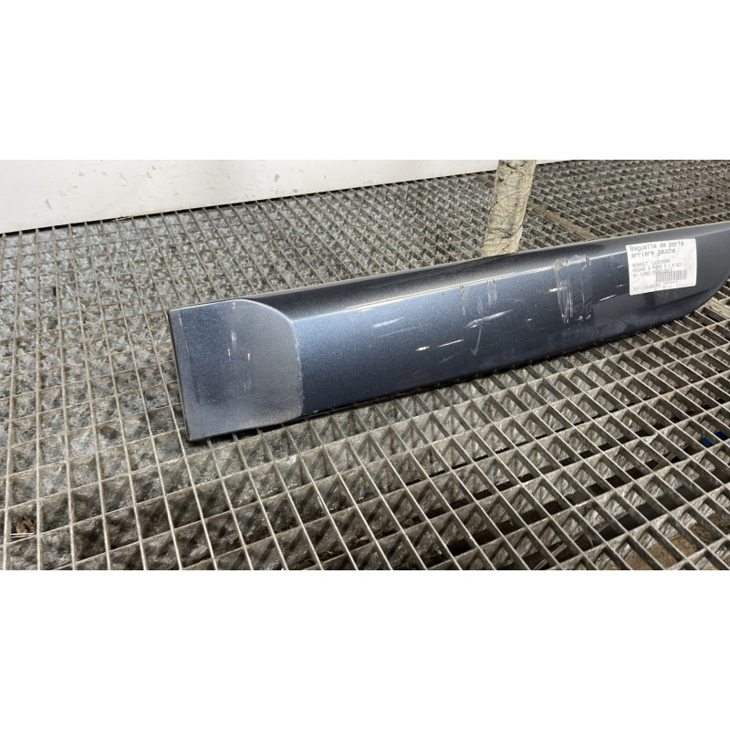 Baguette de porte arriere gauche  RENAULT MEGANE 3 Photo n°2