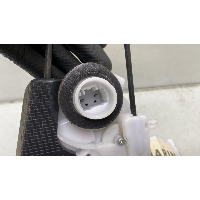 Serrure arriere gauche TOYOTA YARIS 3 Photo n°4