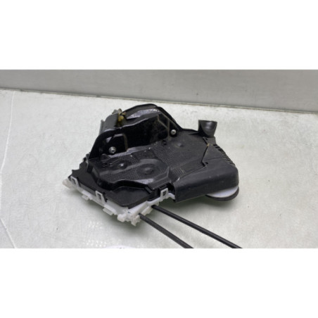 Serrure avant droit TOYOTA YARIS 3