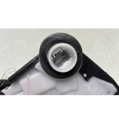 Serrure avant droit TOYOTA YARIS 3