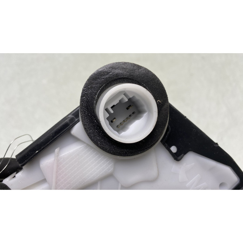 Serrure avant droit TOYOTA YARIS 3 Photo n°5