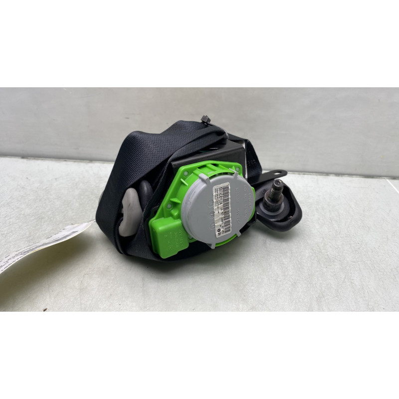 Pretensionneur de ceinture avant droit TOYOTA YARIS 2 Photo n°1