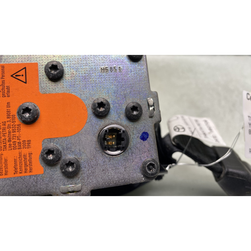 Pretensionneur de ceinture avant gauche TOYOTA YARIS 2 Photo n°4