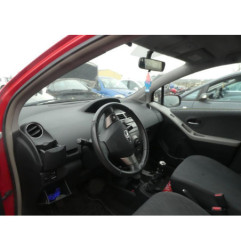Serrure avant droit TOYOTA YARIS 2