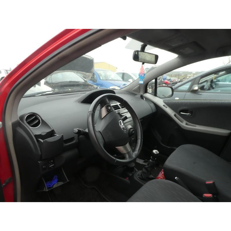 Serrure avant droit TOYOTA YARIS 2 Photo n°7