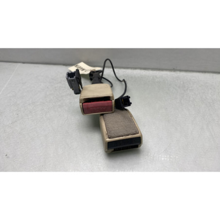 Attache ceinture arriere gauche CITROEN C6