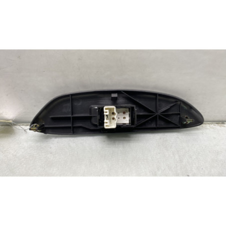 Interrupteur de leve vitre avant droit TOYOTA YARIS 1