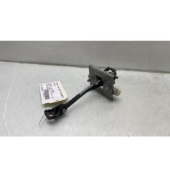 Arret de porte avant droit PEUGEOT 5008 1