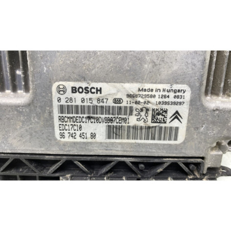 Calculateur moteur PEUGEOT 5008 1