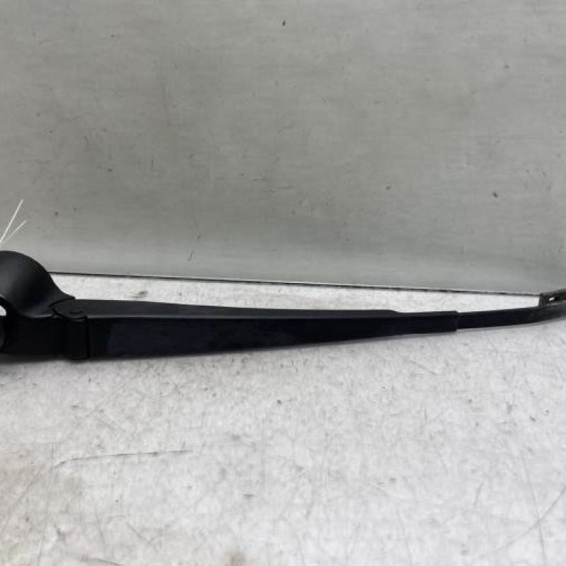 Bras essuie glace arriere VOLKSWAGEN BORA Photo n°1