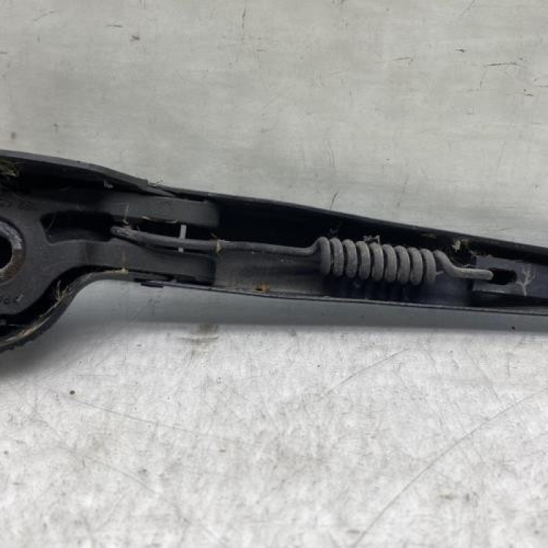 Bras essuie glace arriere VOLKSWAGEN BORA Photo n°3