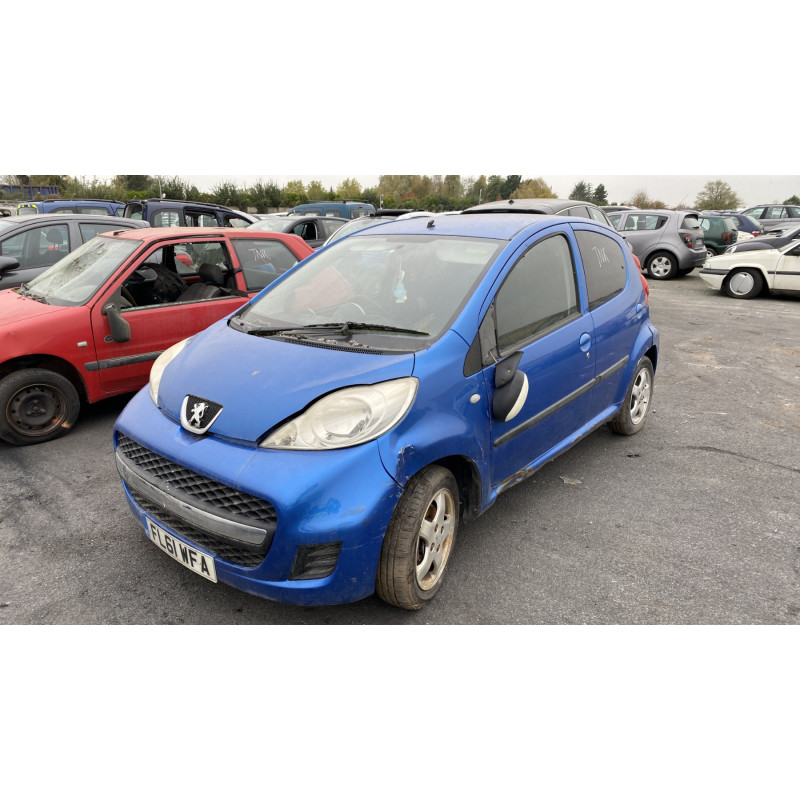 Porte avant droit PEUGEOT 107 Photo n°9