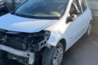 Calculateur moteur RENAULT CLIO 3