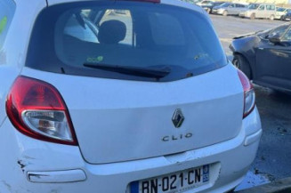 Calculateur moteur RENAULT CLIO 3