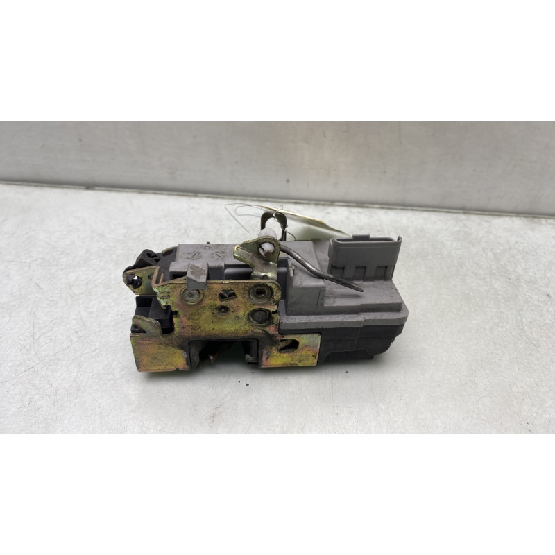 Serrure avant droit PEUGEOT 306 Photo n°4