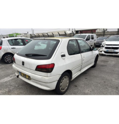 Serrure avant droit PEUGEOT 306