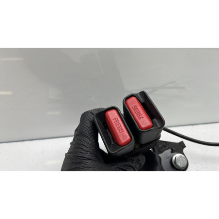 Attache ceinture arriere droit RENAULT KADJAR