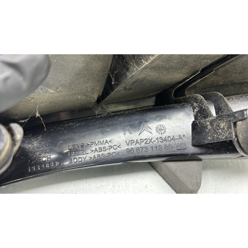 Feu arriere principal droit (feux) CITROEN C4 2 Photo n°7
