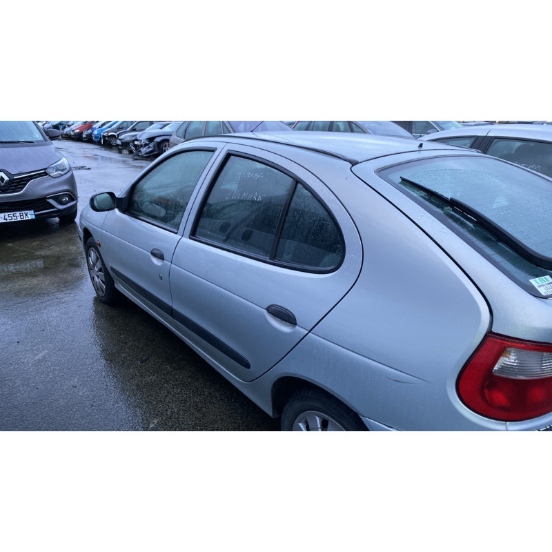 Moteur essuie glace arriere RENAULT MEGANE 1 Photo n°9