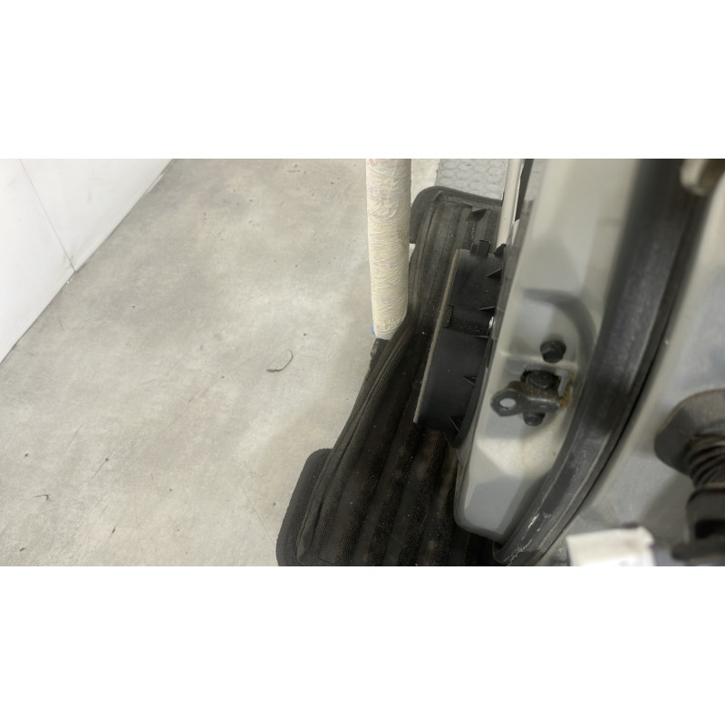 Porte arriere gauche KIA VENGA Photo n°4