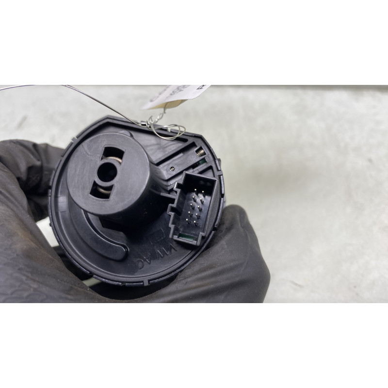 Commande de phare VOLKSWAGEN POLO 6 Photo n°3