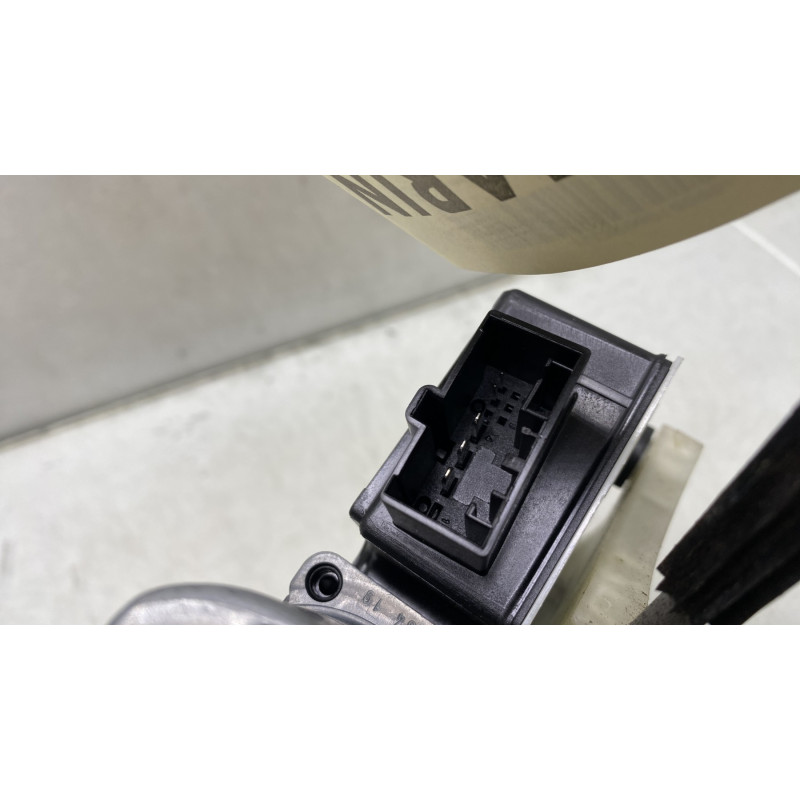 Leve vitre electrique arriere gauche VOLKSWAGEN POLO 6 Photo n°4