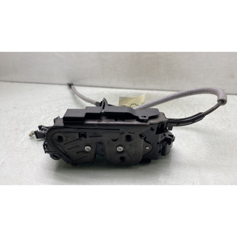 Serrure arriere droit VOLKSWAGEN POLO 6 Photo n°1