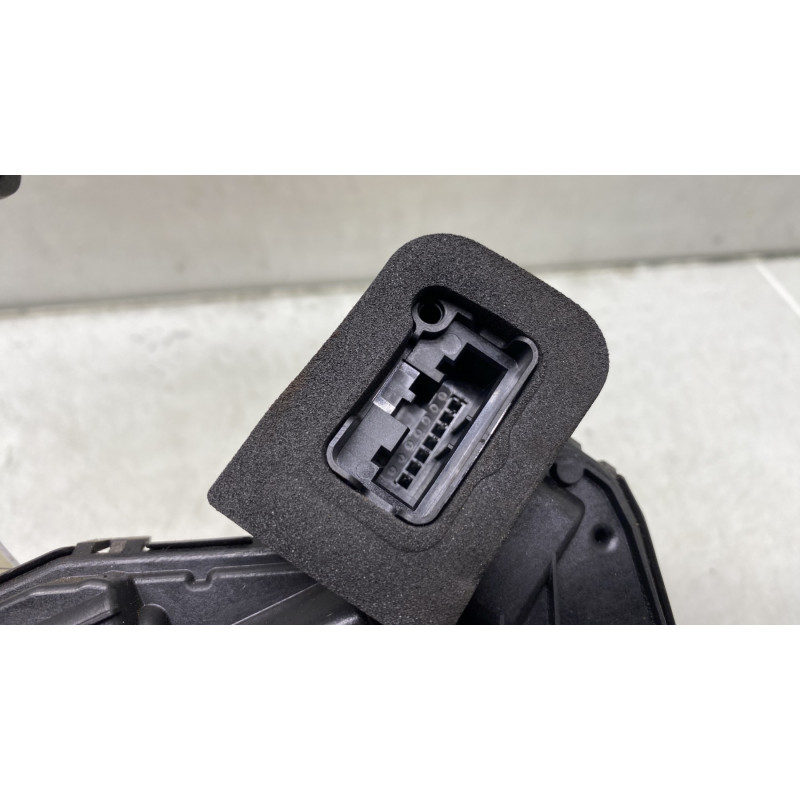 Serrure arriere droit VOLKSWAGEN POLO 6 Photo n°5