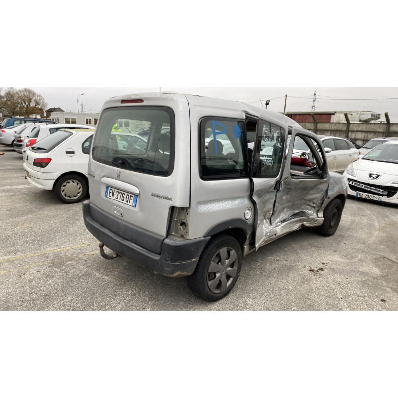 Calandre PEUGEOT PARTNER 1 Photo n°7