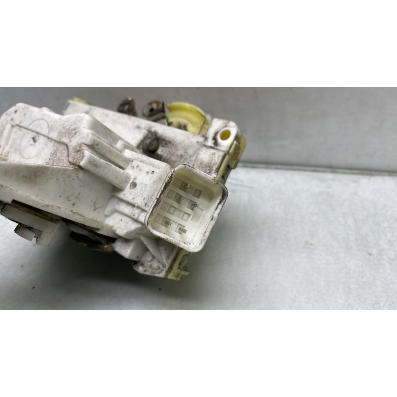 Serrure avant gauche FORD FOCUS 1 Photo n°3
