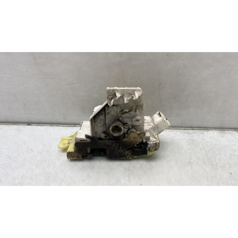 Serrure avant gauche FORD FOCUS 1 Photo n°4