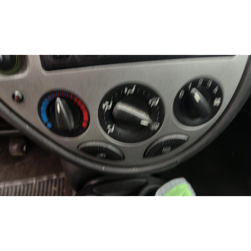 Serrure avant gauche FORD FOCUS 1 Photo n°13