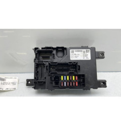 Porte fusible OPEL CORSA D Photo n°1