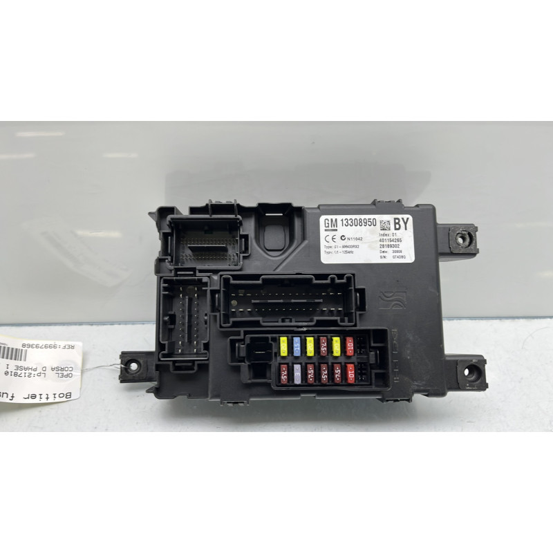 Porte fusible OPEL CORSA D Photo n°1