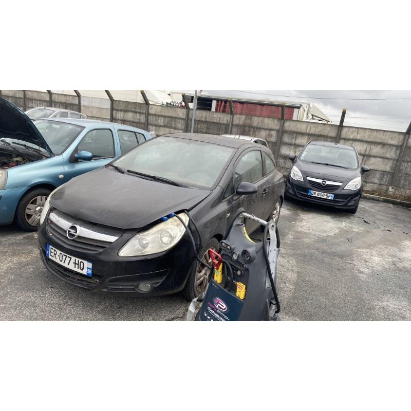 Porte fusible OPEL CORSA D Photo n°7