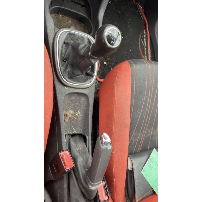 Porte fusible OPEL CORSA D Photo n°18