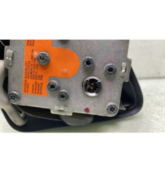 Pretensionneur de ceinture avant droit TOYOTA YARIS 2